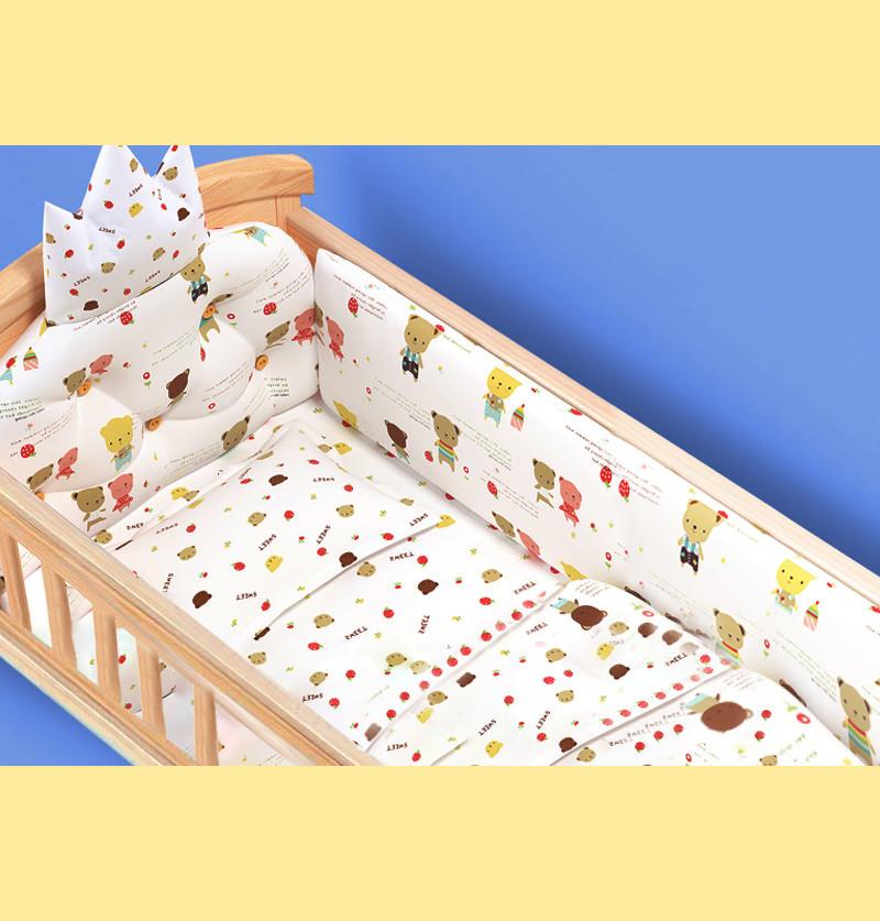 New_born_bedding_set_ with_ side_bumpers